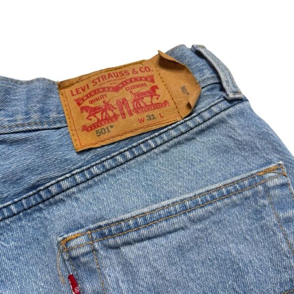 Levi’s 501 Cut Offs Shorts Light Wash Sz 31 - Picture 5 of 13